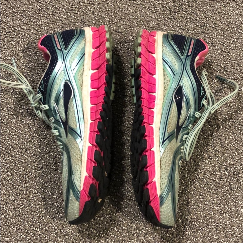 Brooks Adrenaline GTS